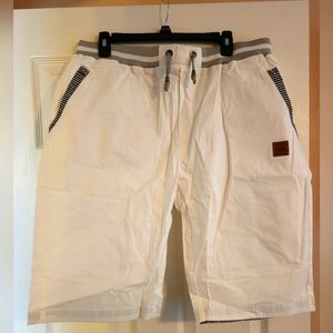 Amazon, white, size 3x shorts